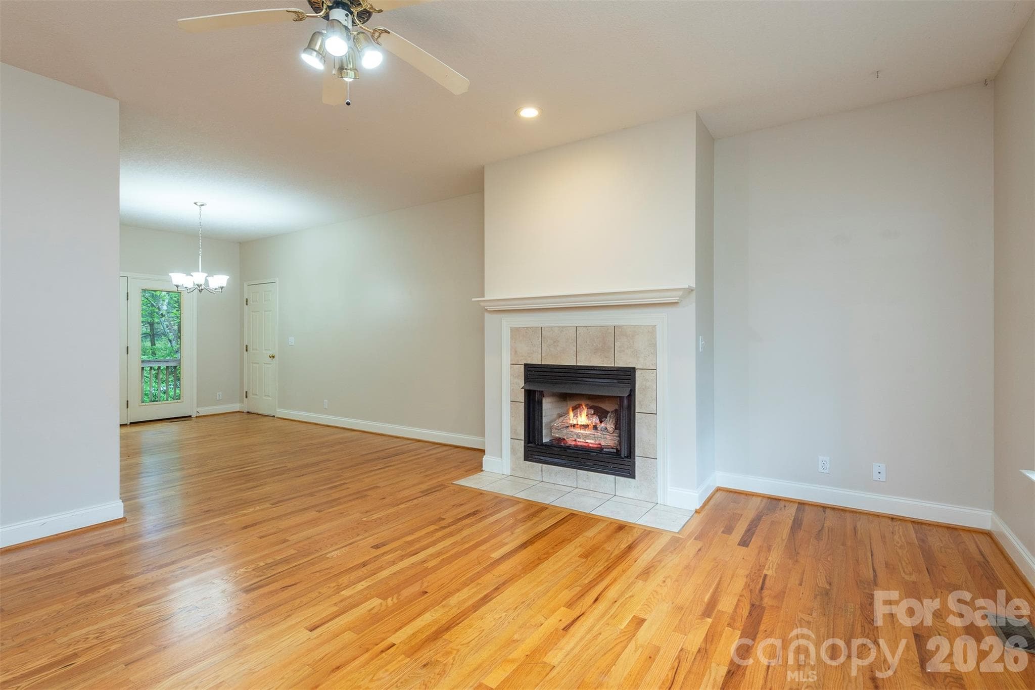 Townhouse at 3 Teresa Way, Black Mountain, photo 7 of 30