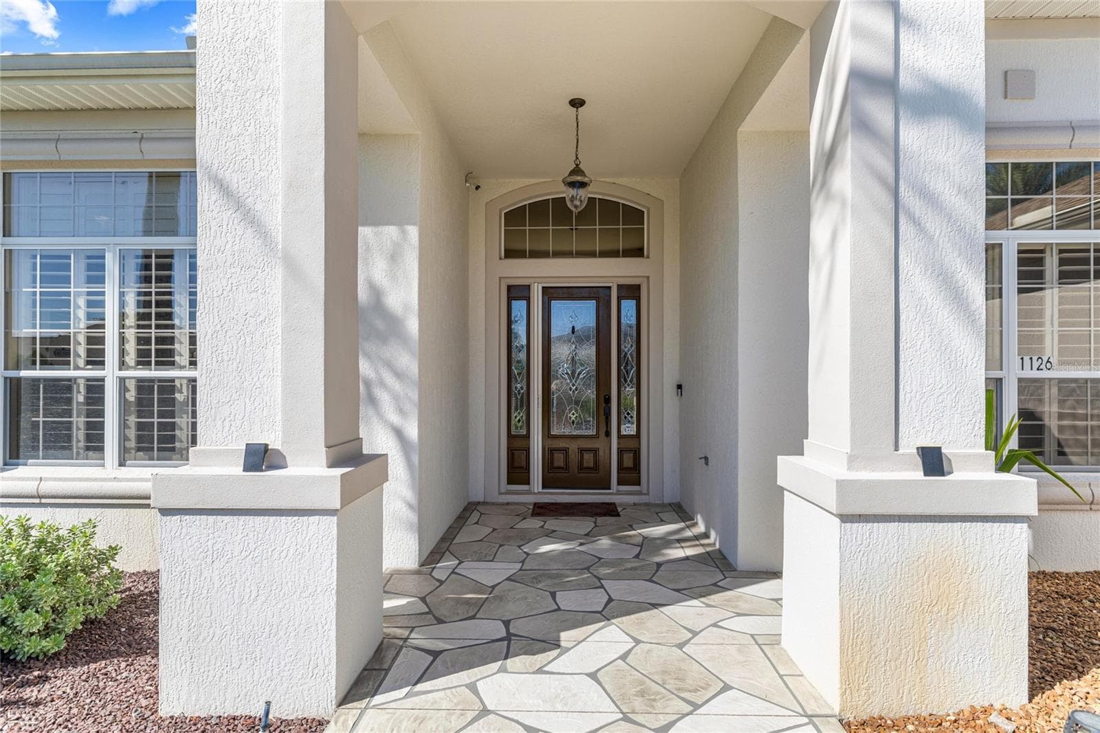 ST. CHARLES PREMIER POOL HOME. - 1126 MIONA SHORES DR, THE VILLAGES