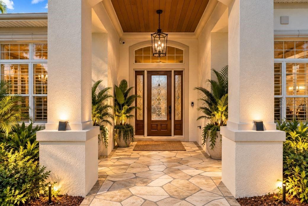 Virtually staged ST. CHARLES PREMIER POOL HOME. - 1126 MIONA SHORES DR, THE VILLAGES