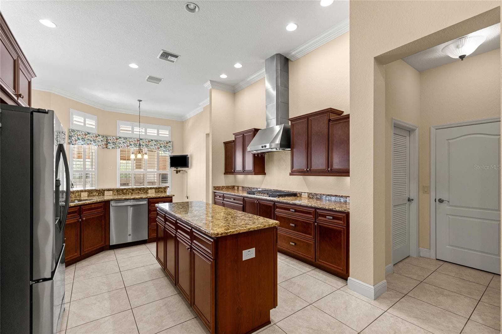 A GOURMET KITCHEN. - 1126 MIONA SHORES DR, THE VILLAGES
