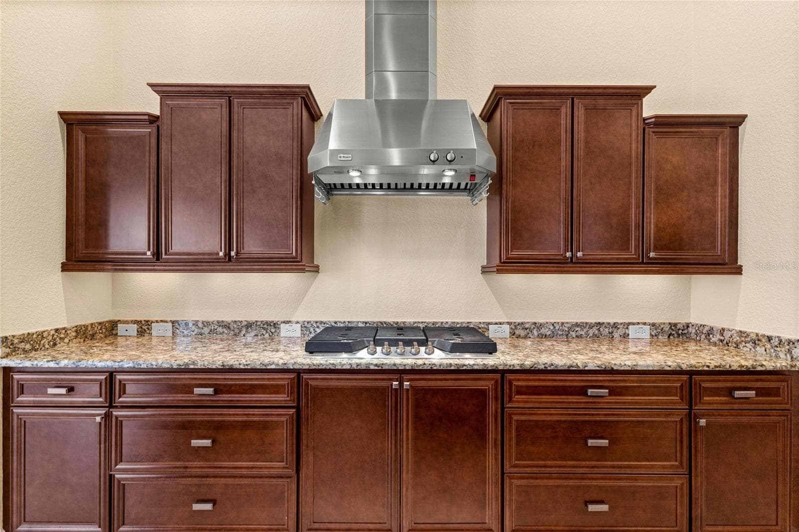 GOURMET KITCHEN. - 1126 MIONA SHORES DR, THE VILLAGES