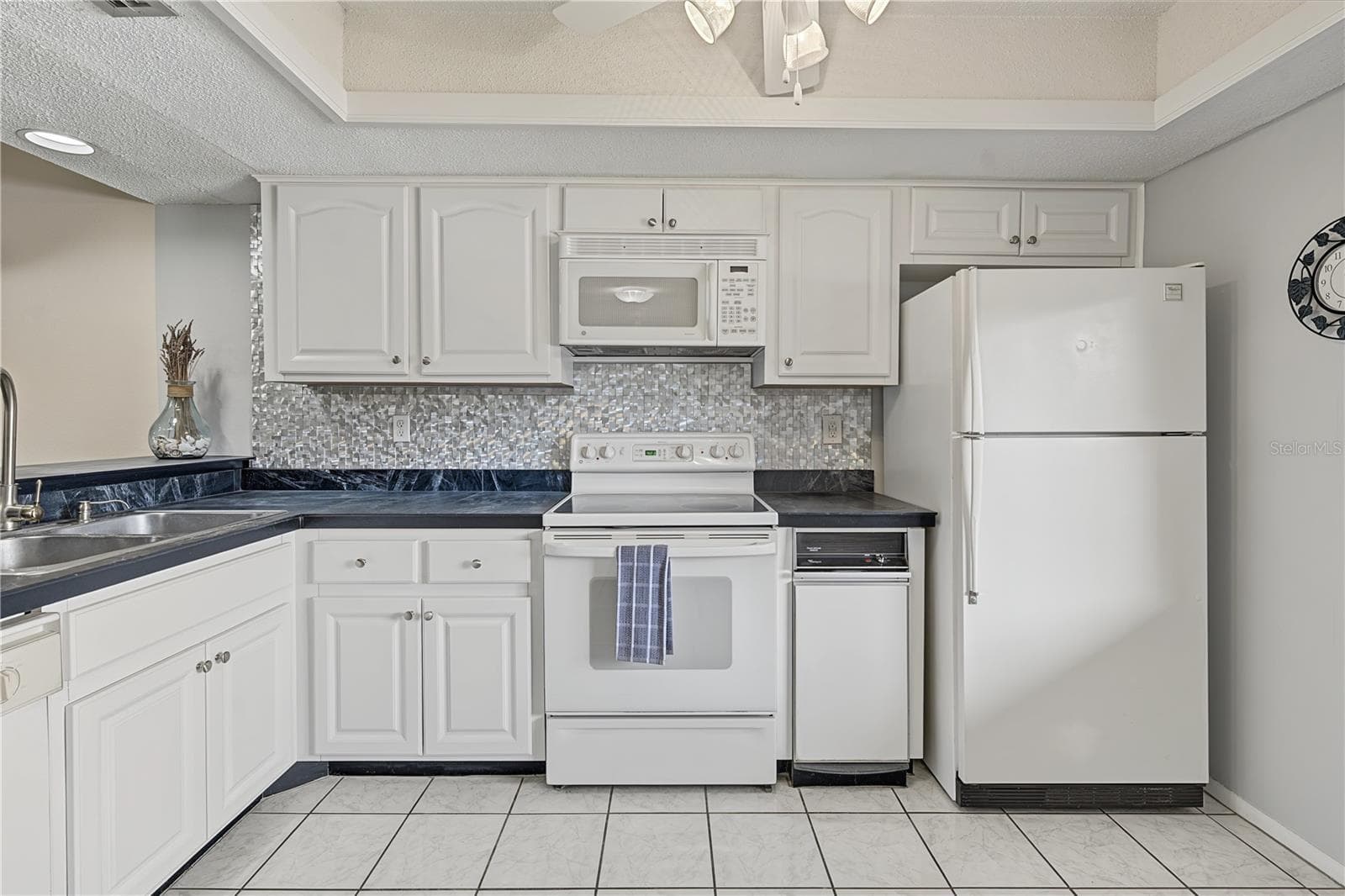 Condominium at 110 LAKESIDE CT #110, OLDSMAR, photo 6 of 34