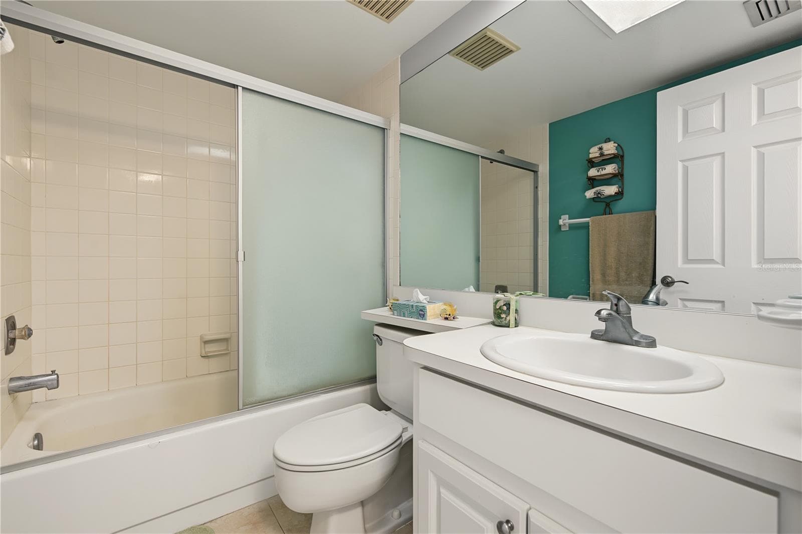 Condominium at 110 LAKESIDE CT #110, OLDSMAR, photo 20 of 34