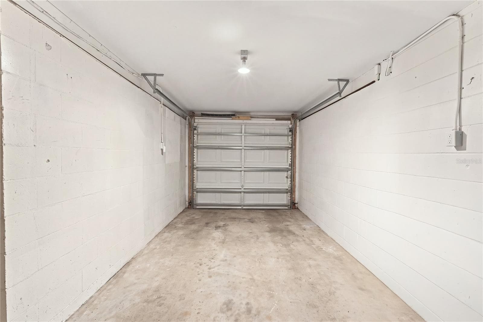1 car garage - 6764 80TH AVE N, PINELLAS PARK