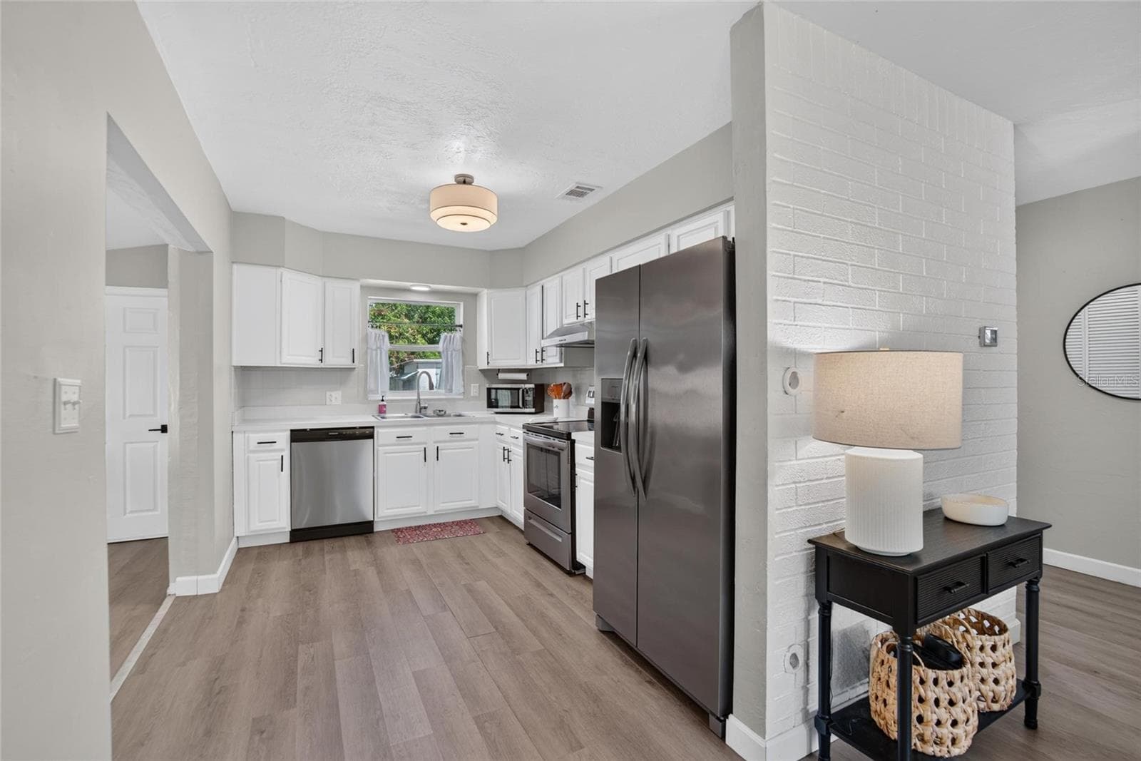 Single Family Residence at 835 54TH AVE N, ST PETERSBURG, photo 10 of 34