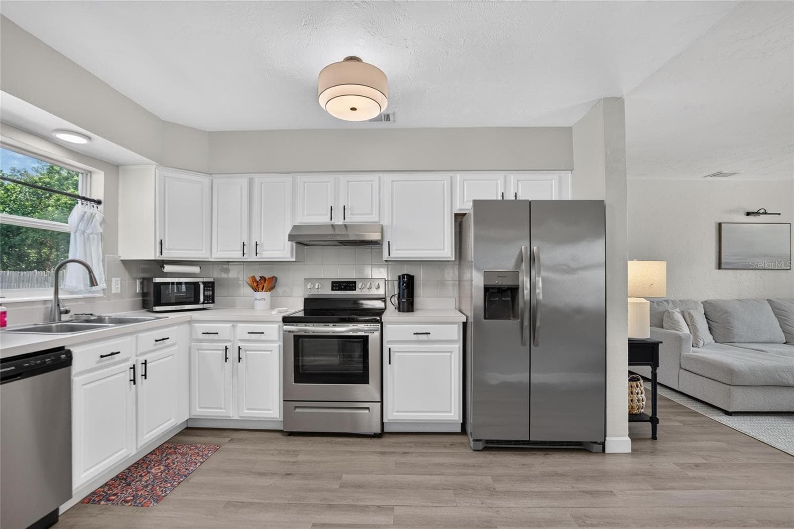 Single Family Residence at 835 54TH AVE N, ST PETERSBURG, photo 12 of 34