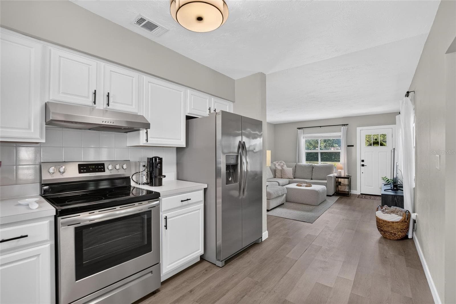 Single Family Residence at 835 54TH AVE N, ST PETERSBURG, photo 13 of 34