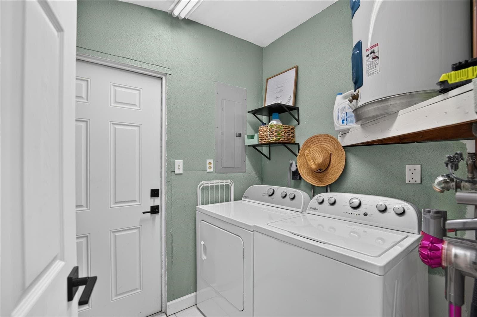 Single Family Residence at 835 54TH AVE N, ST PETERSBURG, photo 15 of 34