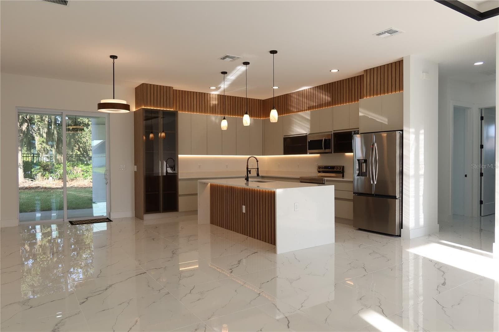 Kitchen + dining room - 151 BLAZING STAR AVE, LAKE ALFRED
