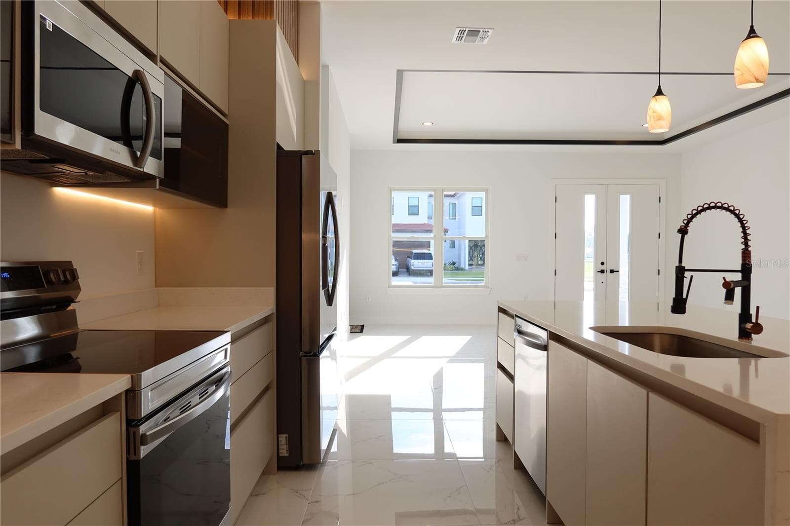 Kitchen + living room - 151 BLAZING STAR AVE, LAKE ALFRED