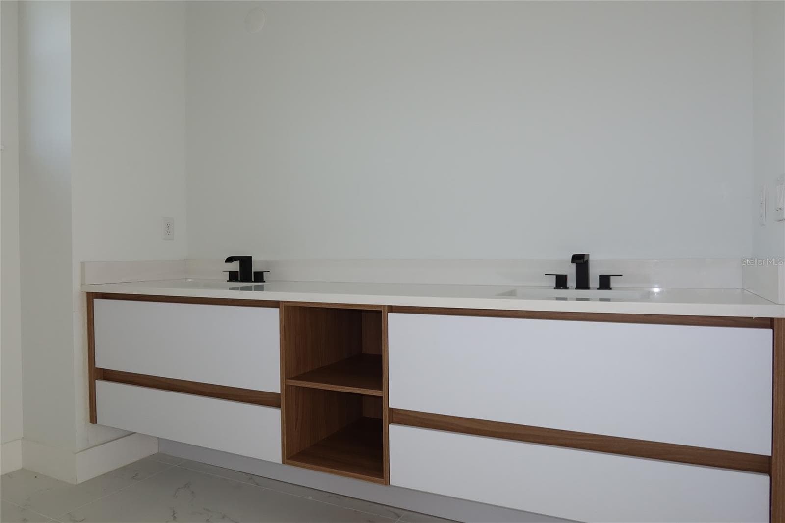 Primary bathroom - 151 BLAZING STAR AVE, LAKE ALFRED