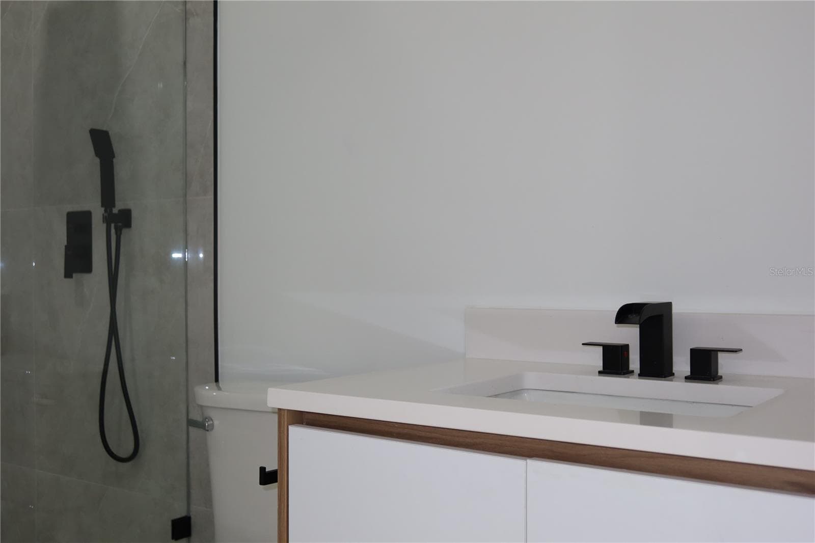 2nd bathroom - 151 BLAZING STAR AVE, LAKE ALFRED
