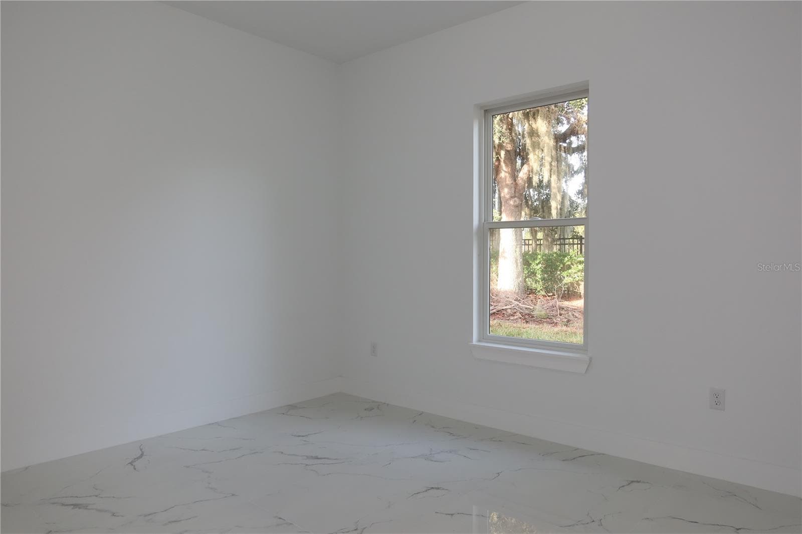 Room #4 - 151 BLAZING STAR AVE, LAKE ALFRED