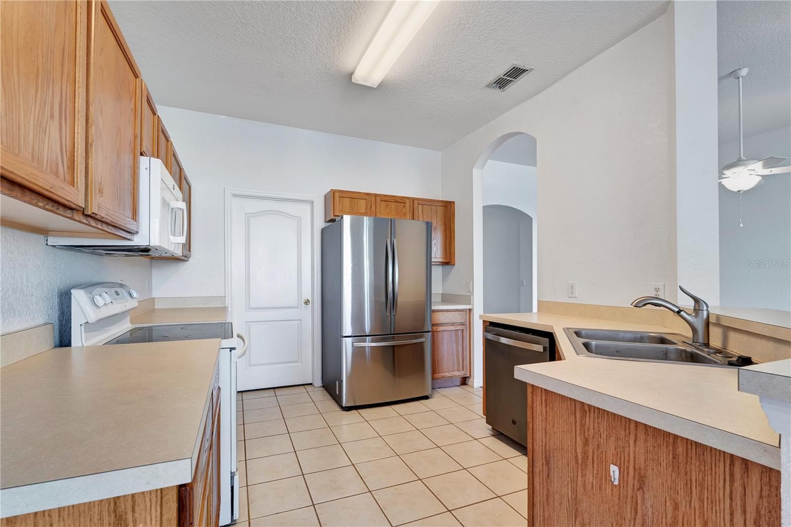 Single Family Residence at 257 HERRING ST, DAVENPORT, photo 9 of 32