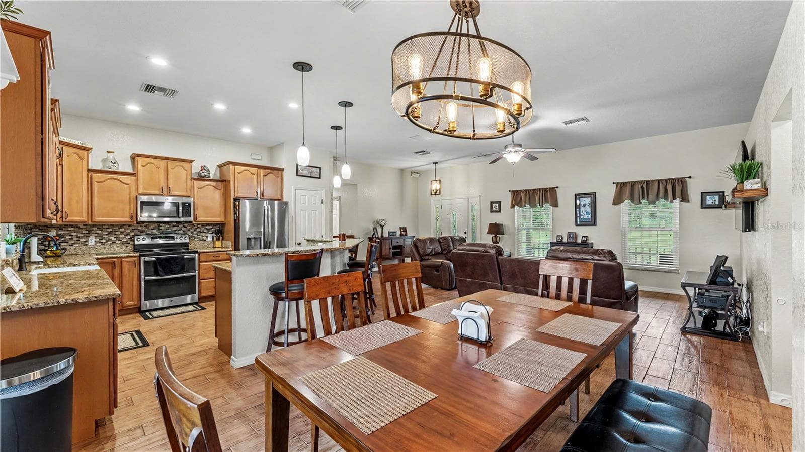 Single Family Residence at 8515 TOM COSTINE RD, LAKELAND, photo 9 of 64