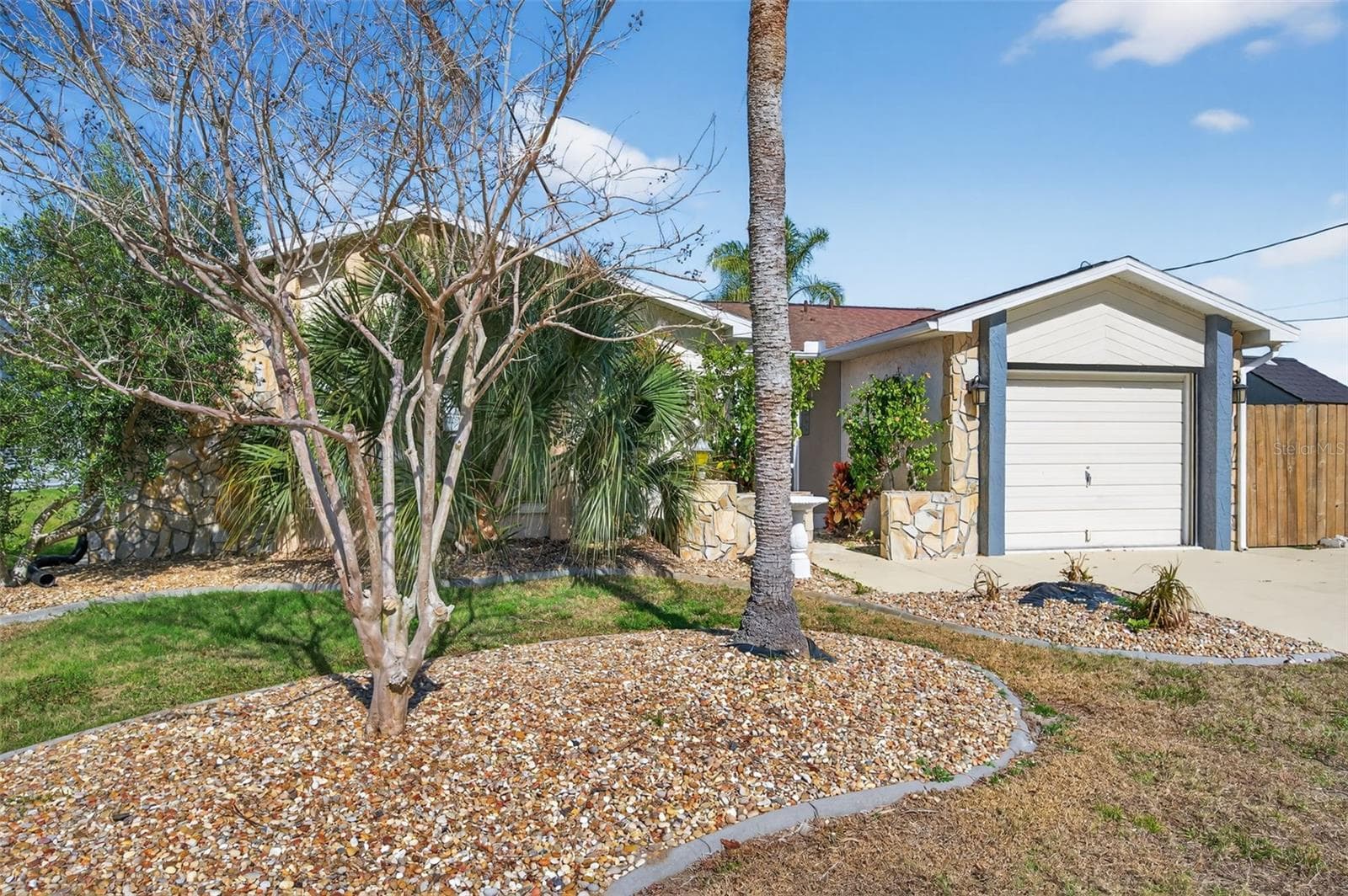 Single Family Residence at 7623 MAKO DR, HUDSON, photo 2 of 66
