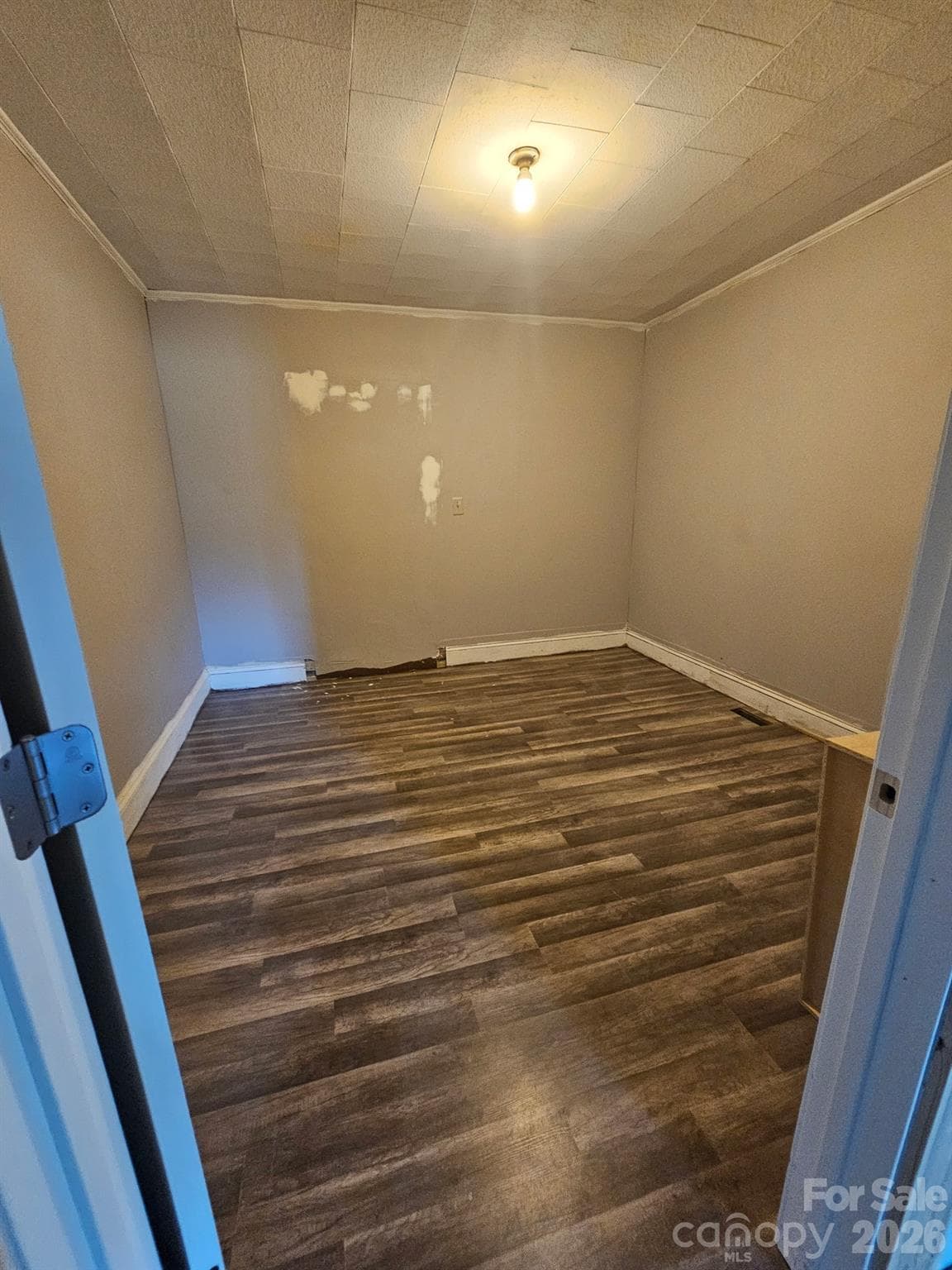 Single Family Residence at 1313 E Maiden Road, Maiden, photo 13 of 20