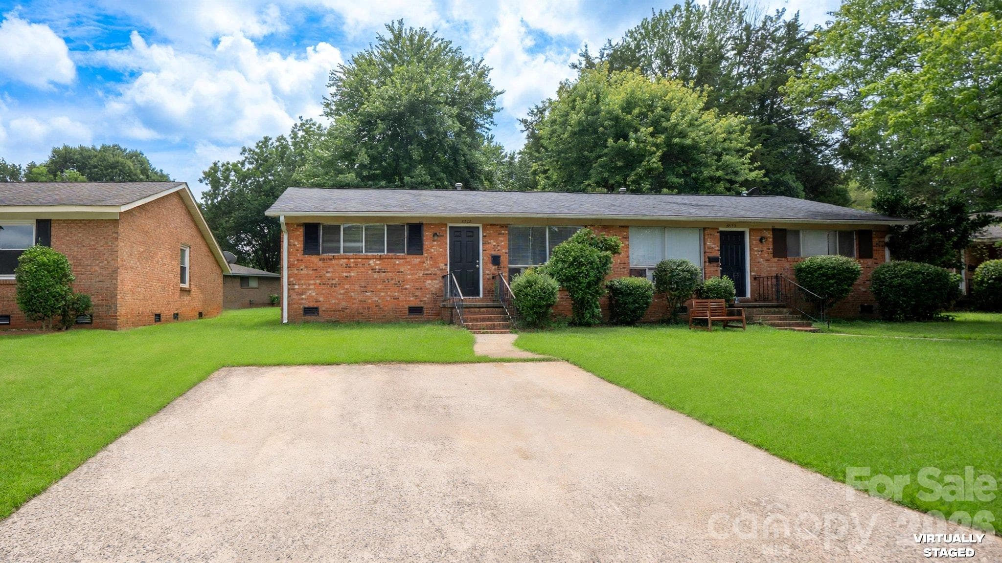 Duplex at 4926 Malibu Drive, Charlotte, photo 2 of 32
