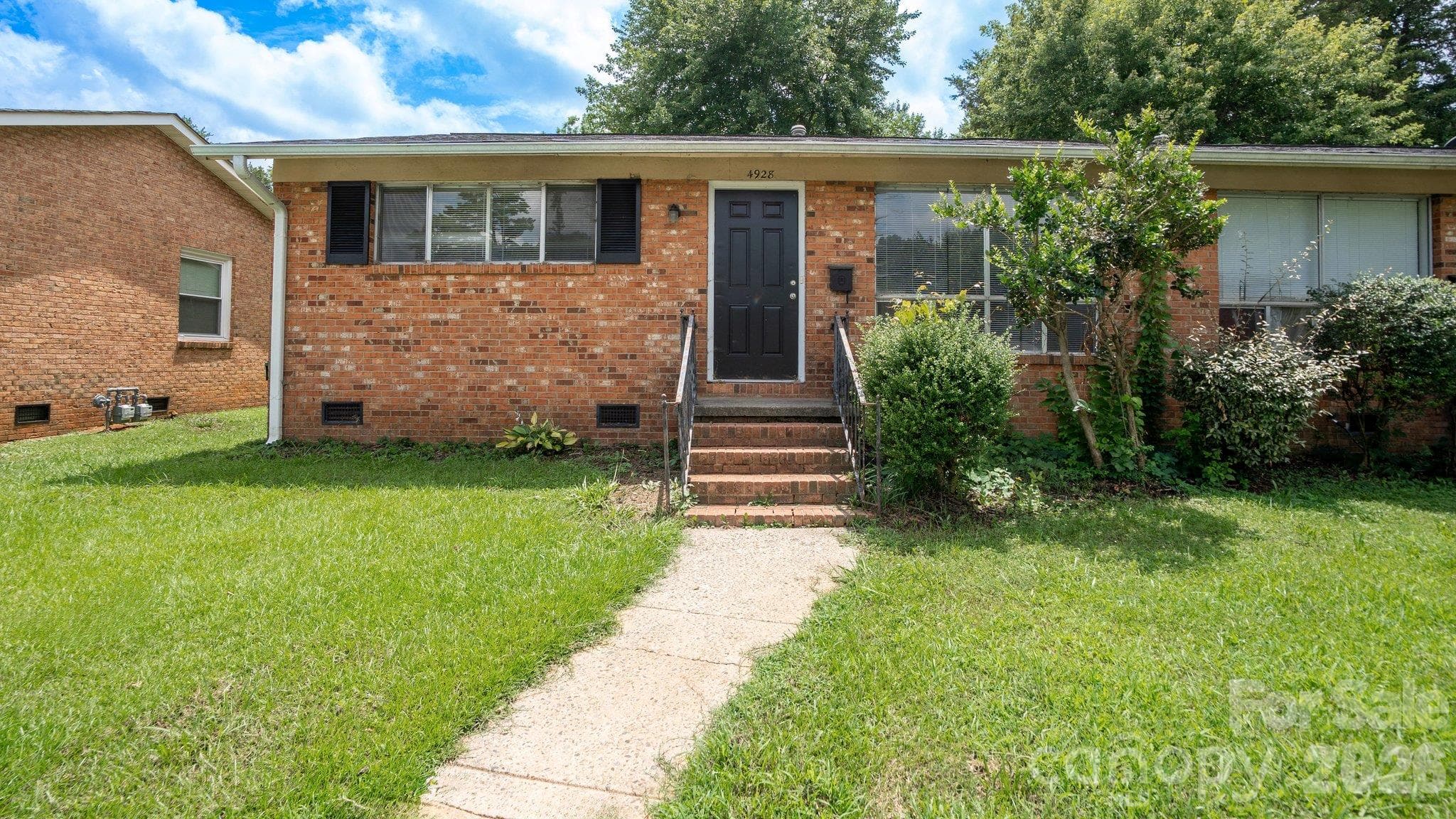 Duplex at 4926 Malibu Drive, Charlotte, photo 3 of 32