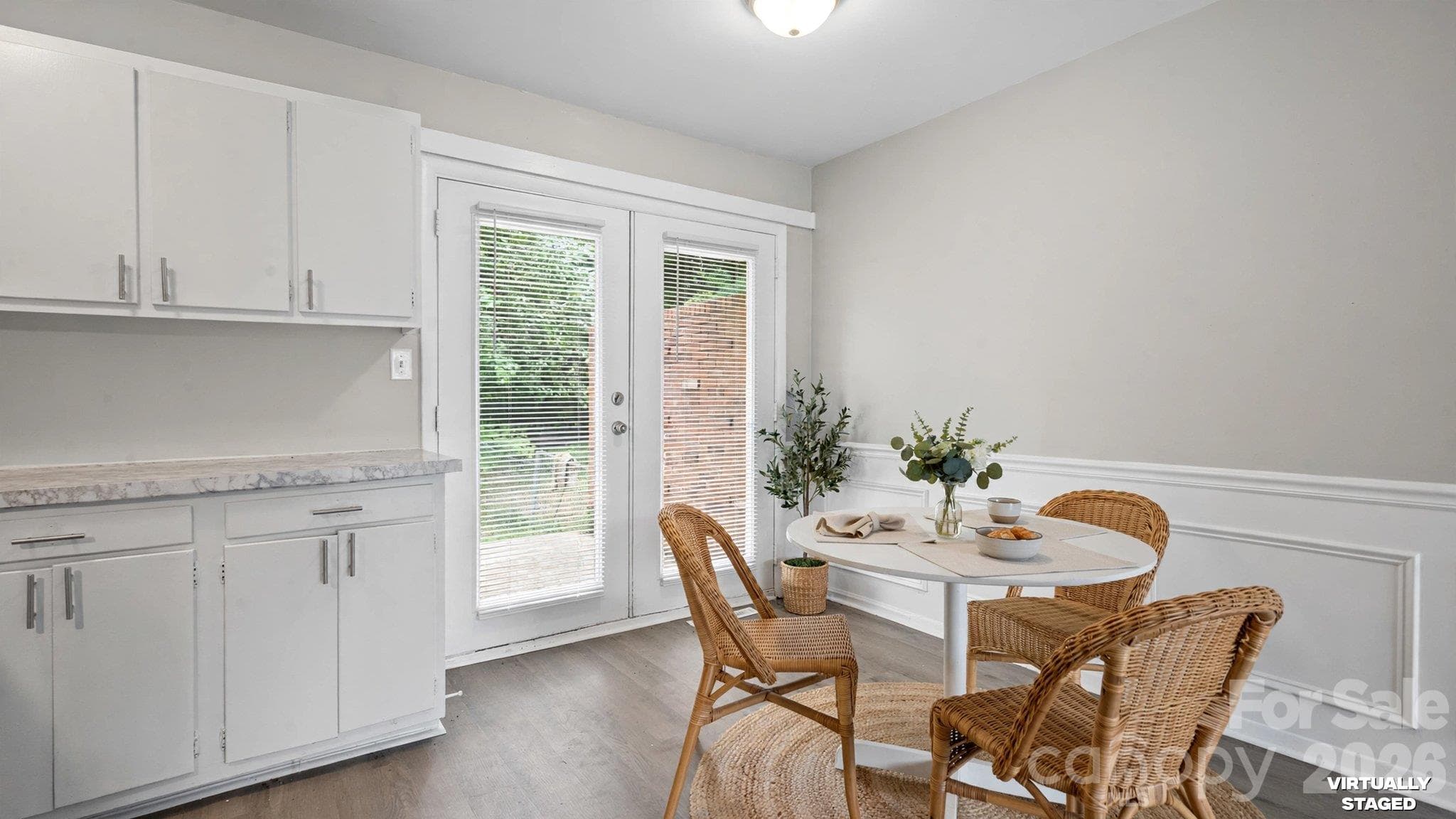 Duplex at 4926 Malibu Drive, Charlotte, photo 16 of 32