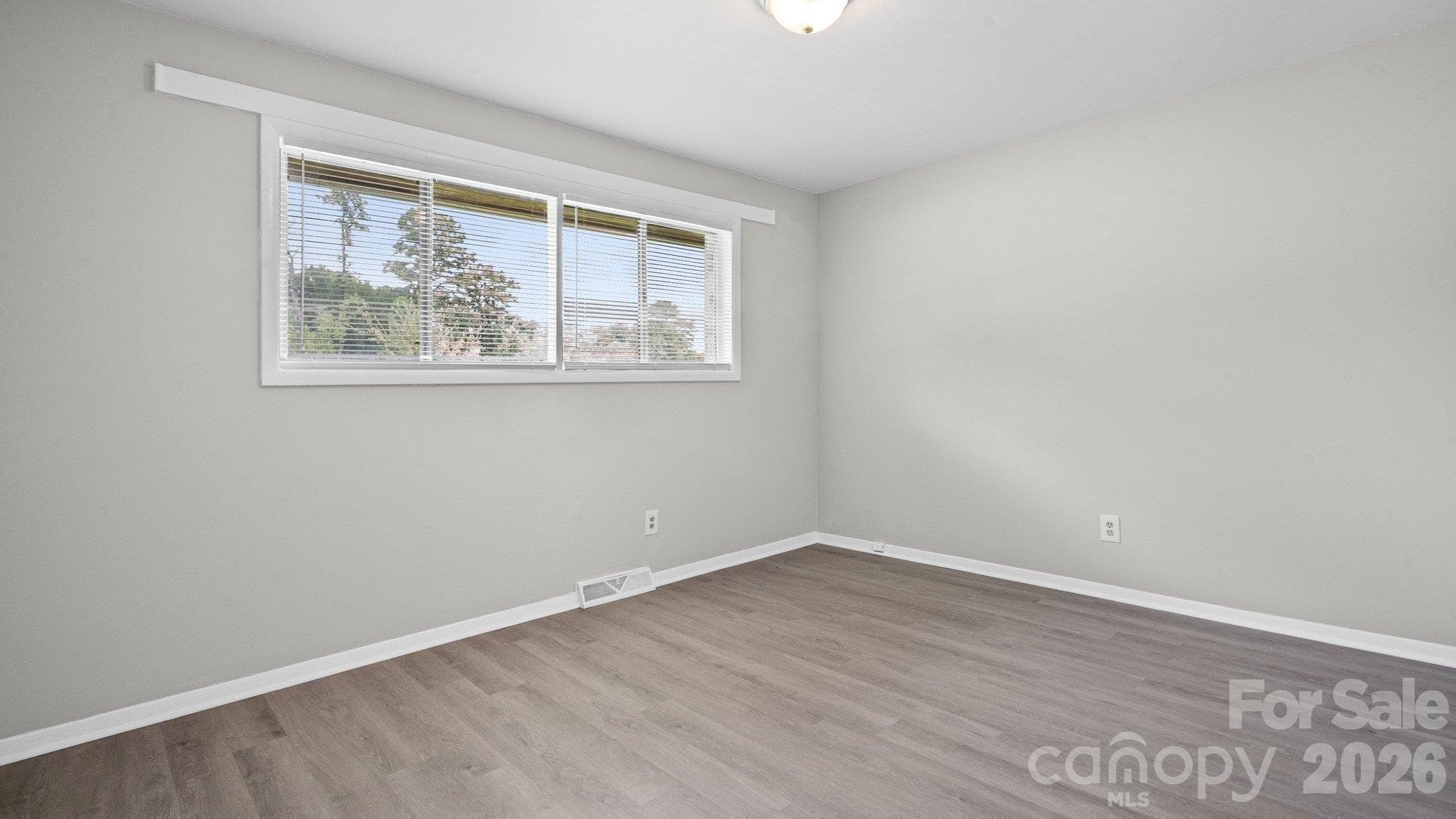 Duplex at 4926 Malibu Drive, Charlotte, photo 17 of 32