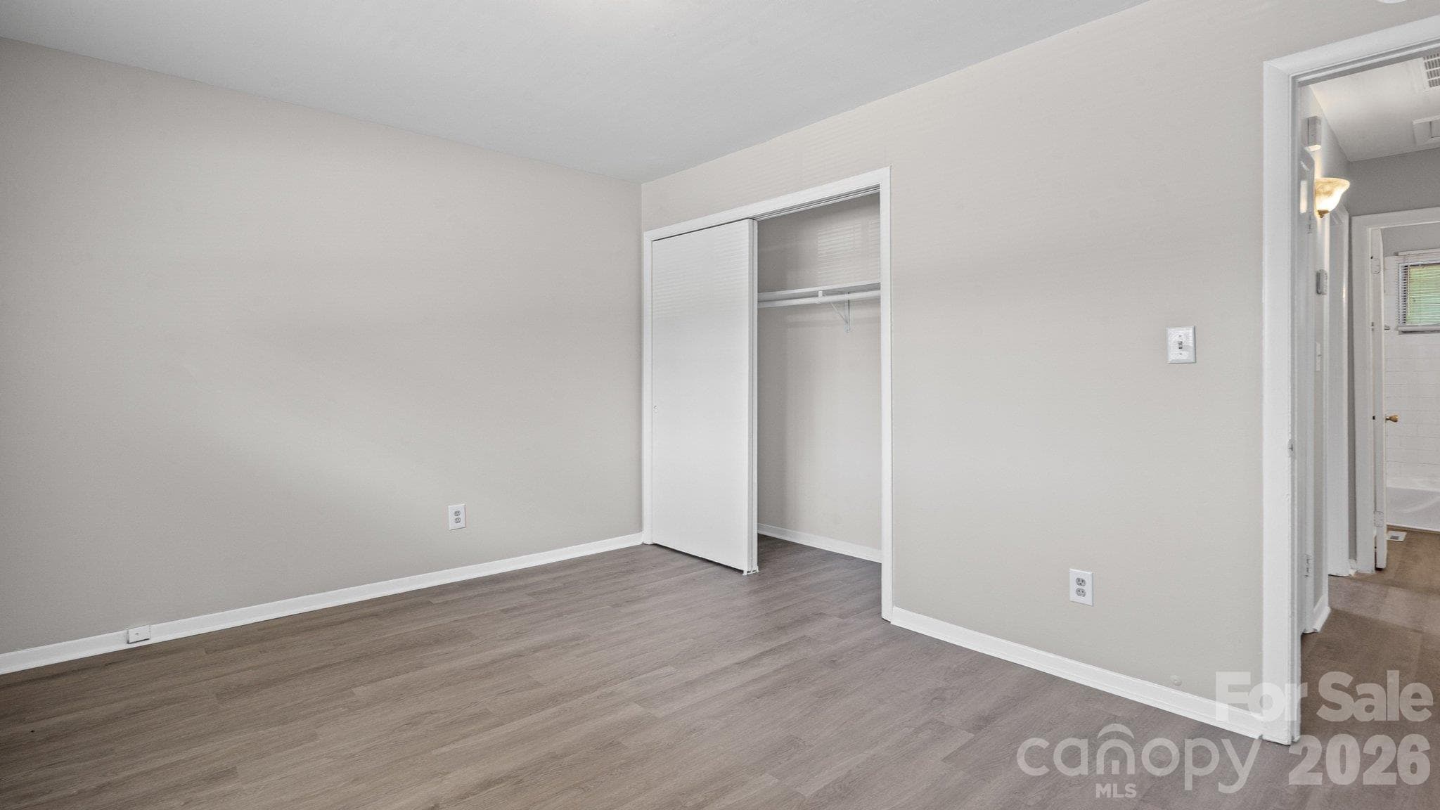 Duplex at 4926 Malibu Drive, Charlotte, photo 19 of 32