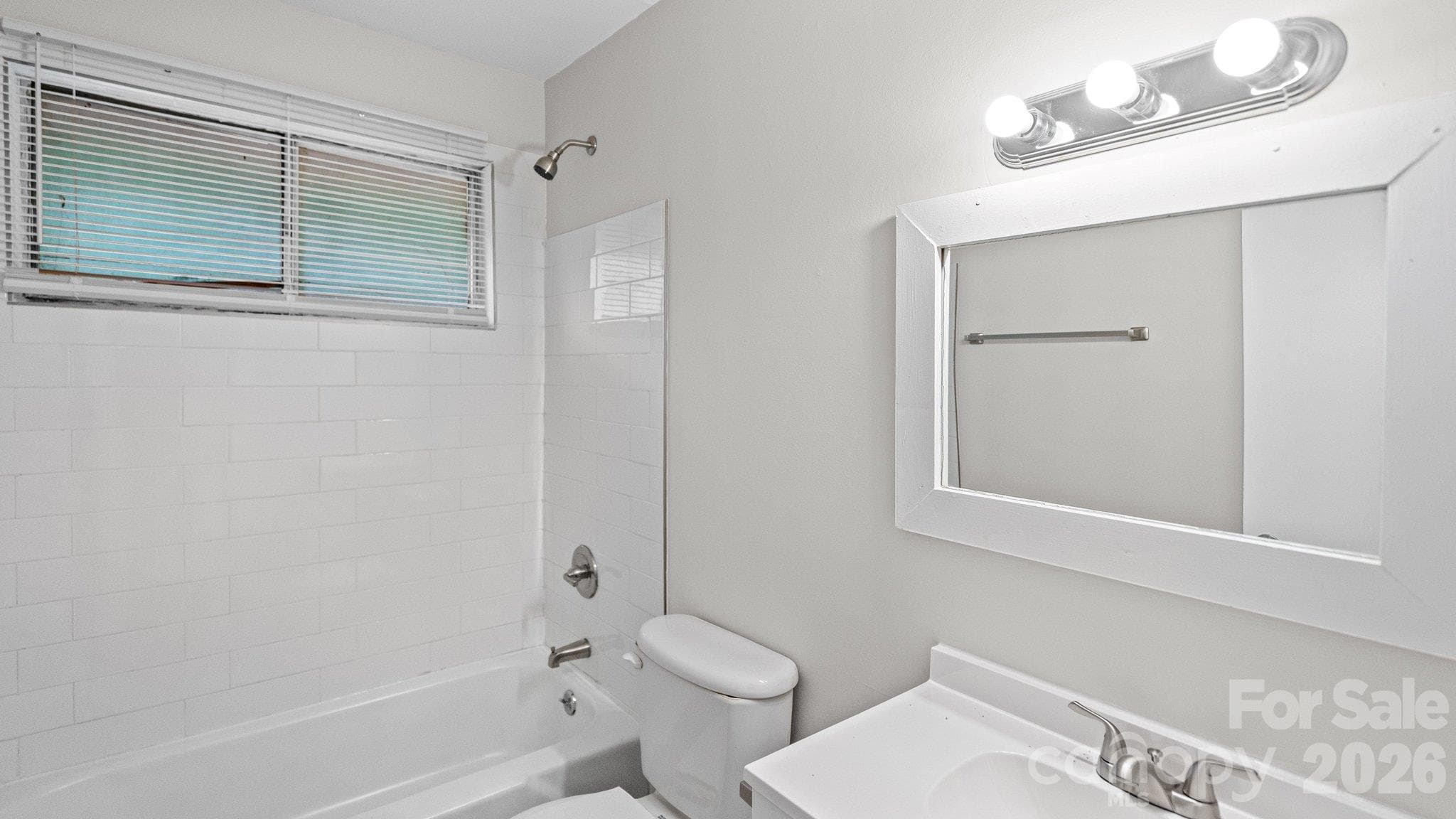 Duplex at 4926 Malibu Drive, Charlotte, photo 24 of 32