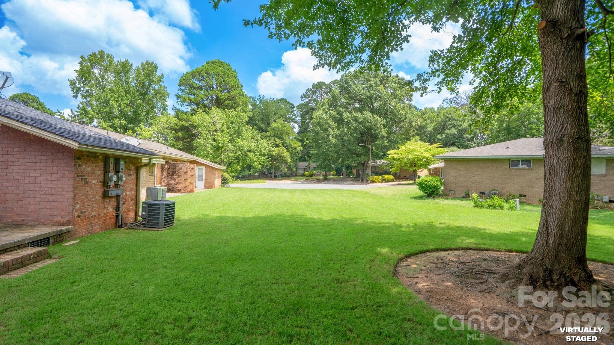 Duplex at 4926 Malibu Drive, Charlotte, photo 30 of 32