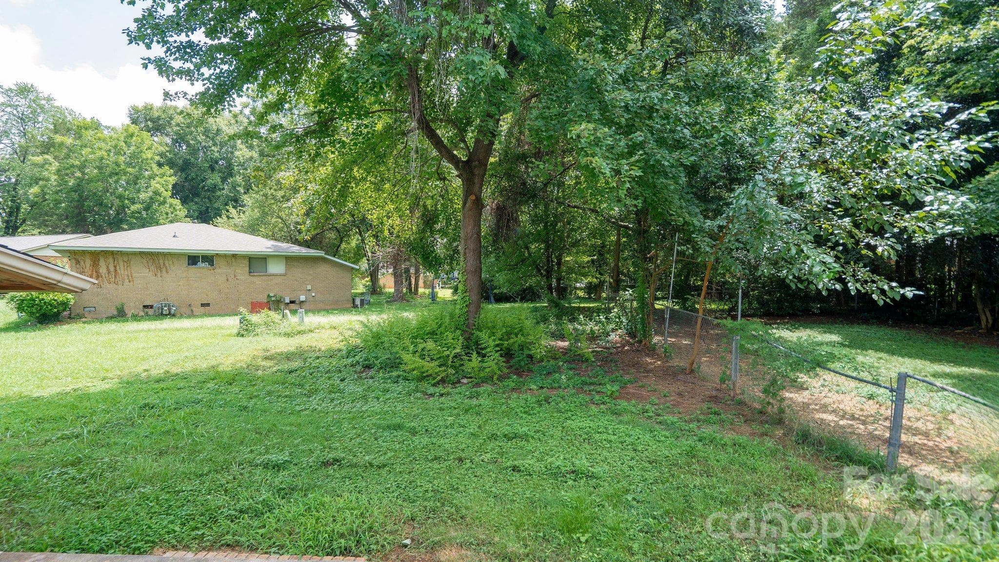 Duplex at 4926 Malibu Drive, Charlotte, photo 31 of 32