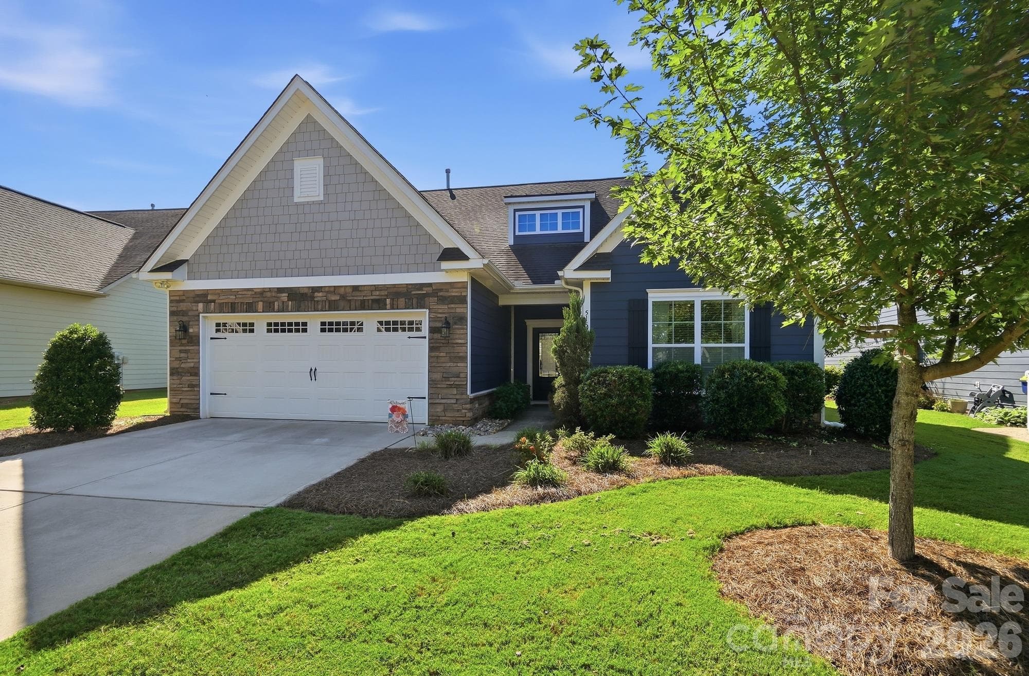 Single Family Residence at 515 Trillium Way, Belmont, photo 3 of 38