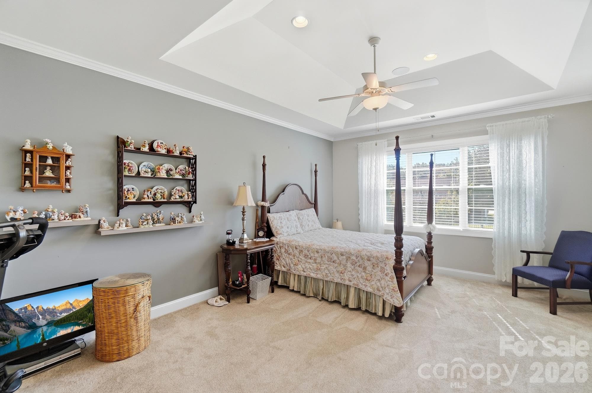 Single Family Residence at 515 Trillium Way, Belmont, photo 19 of 38
