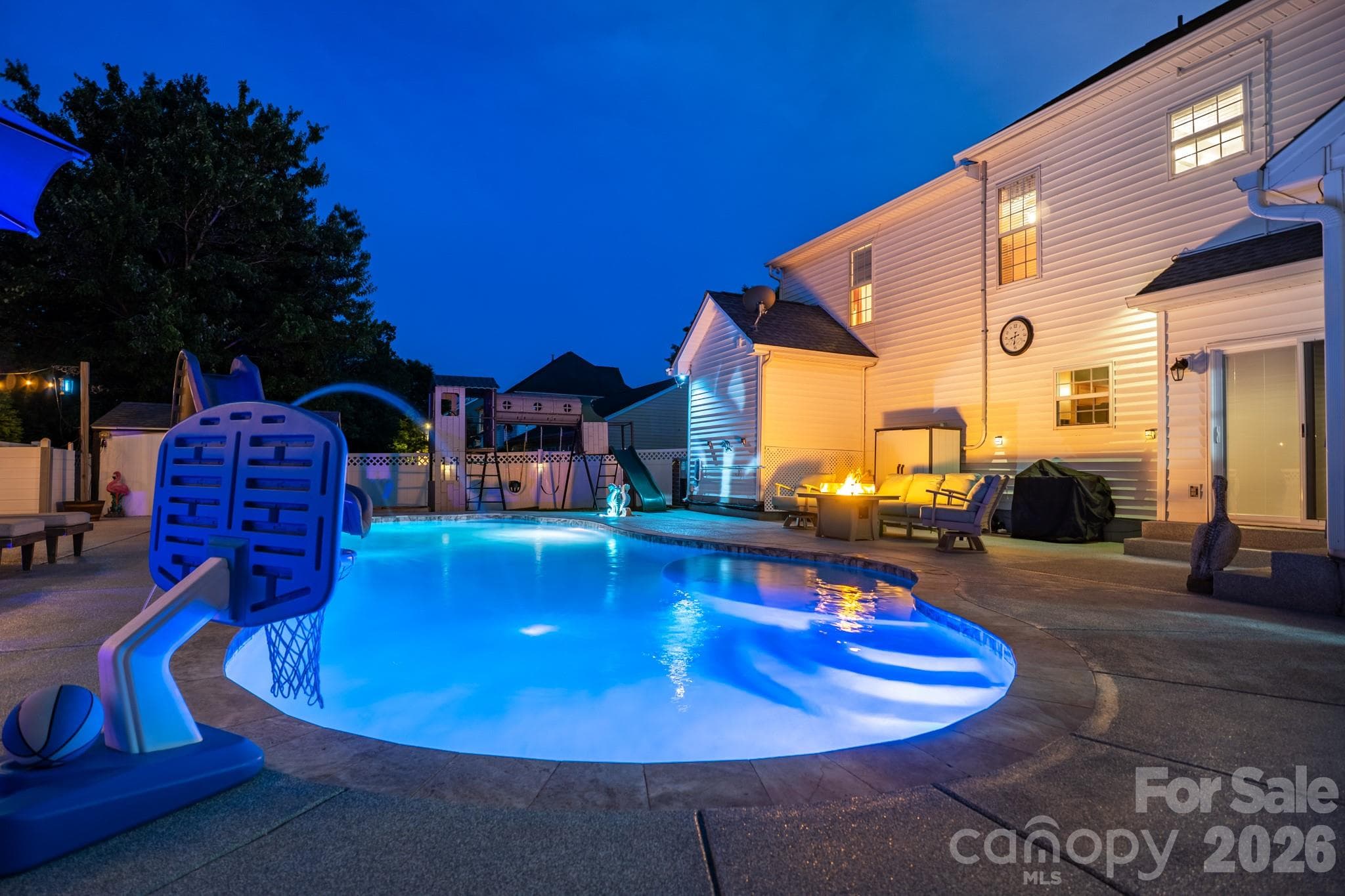 Single Family Residence at 4105 Autumn Cove Drive, Clover, photo 36 of 43