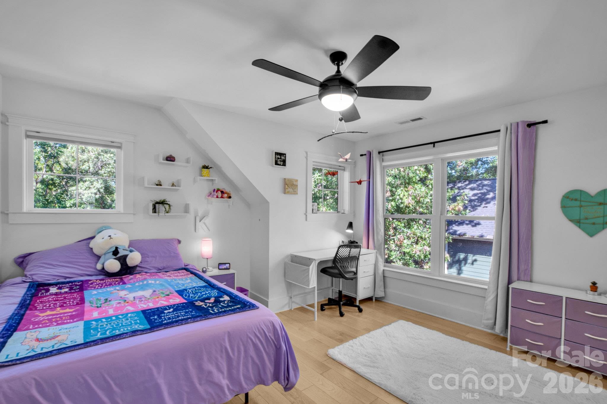3rd level 4th bedroom with large mirrored closet - 92 Rumbough Place, Asheville