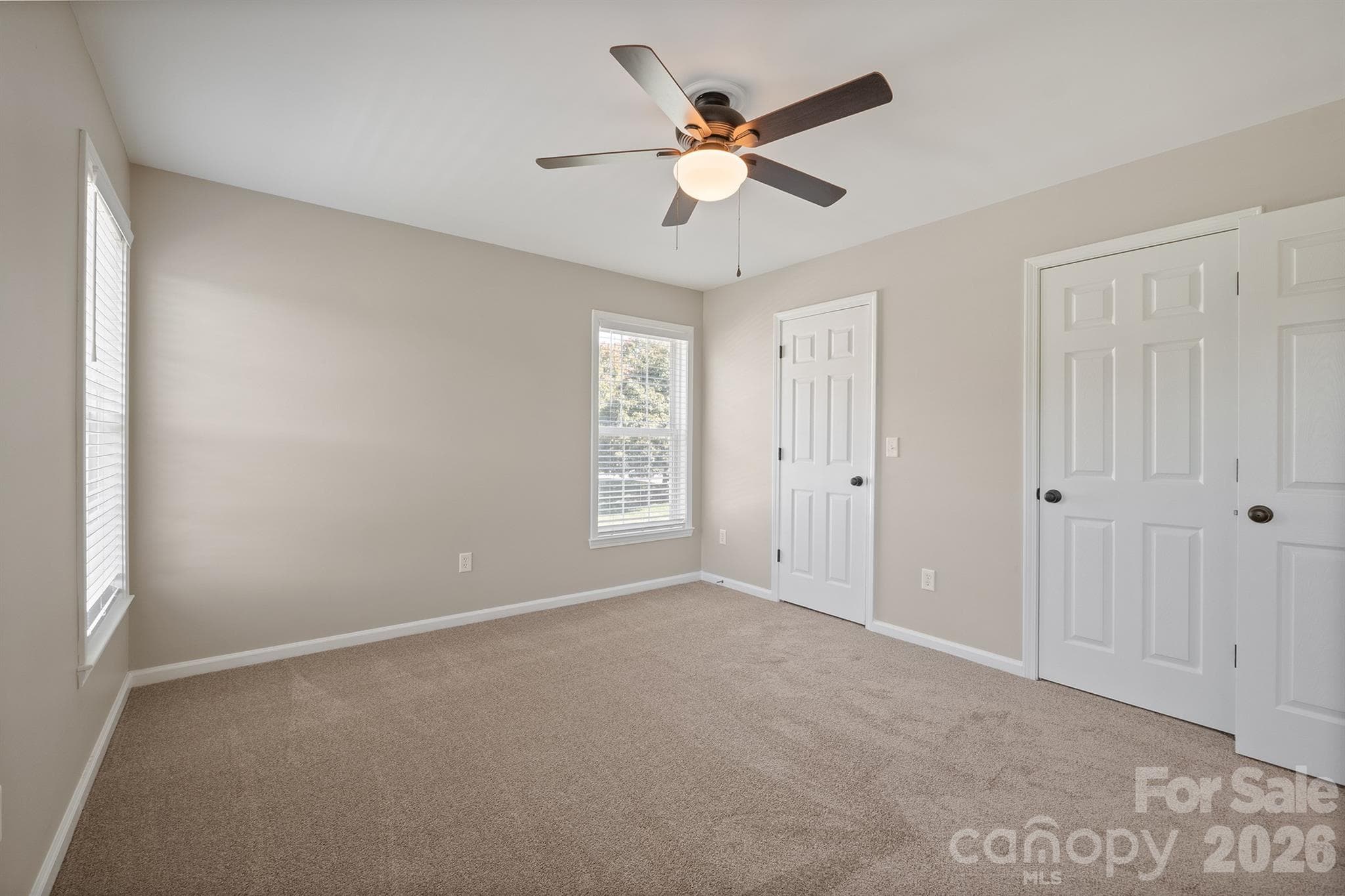 Large bedroom - 110 Fox Den Circle, Statesville