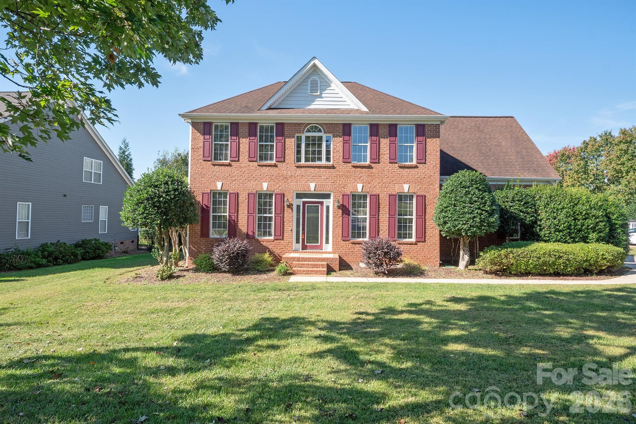110 Fox Den Circle