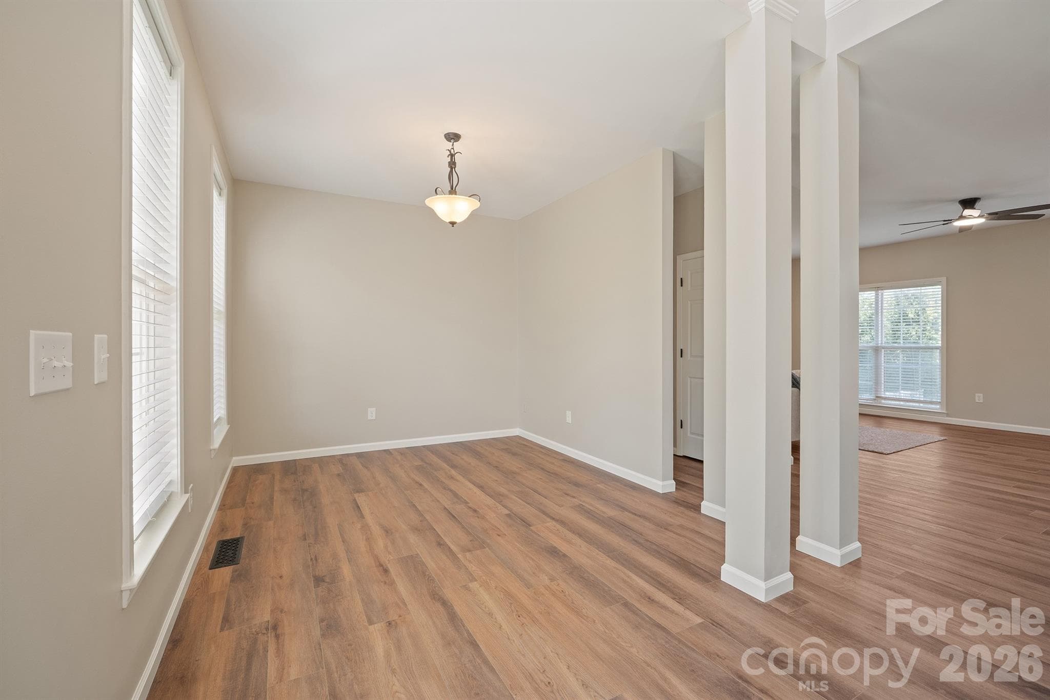 Living space on main - 110 Fox Den Circle, Statesville