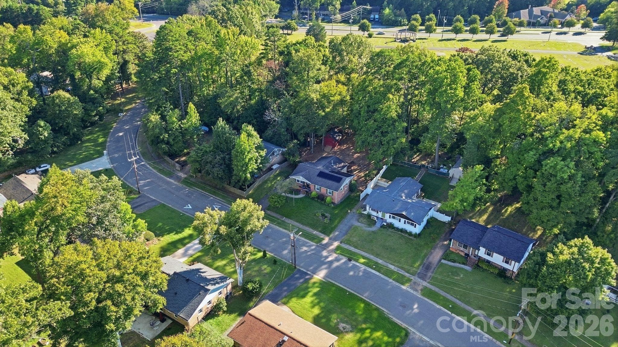 Single Family Residence at 1524 Lanewood Place, Charlotte, photo 37 of 41