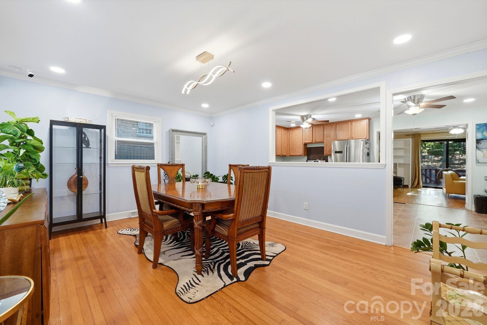 Single Family Residence at 1524 Lanewood Place, Charlotte, photo 5 of 41