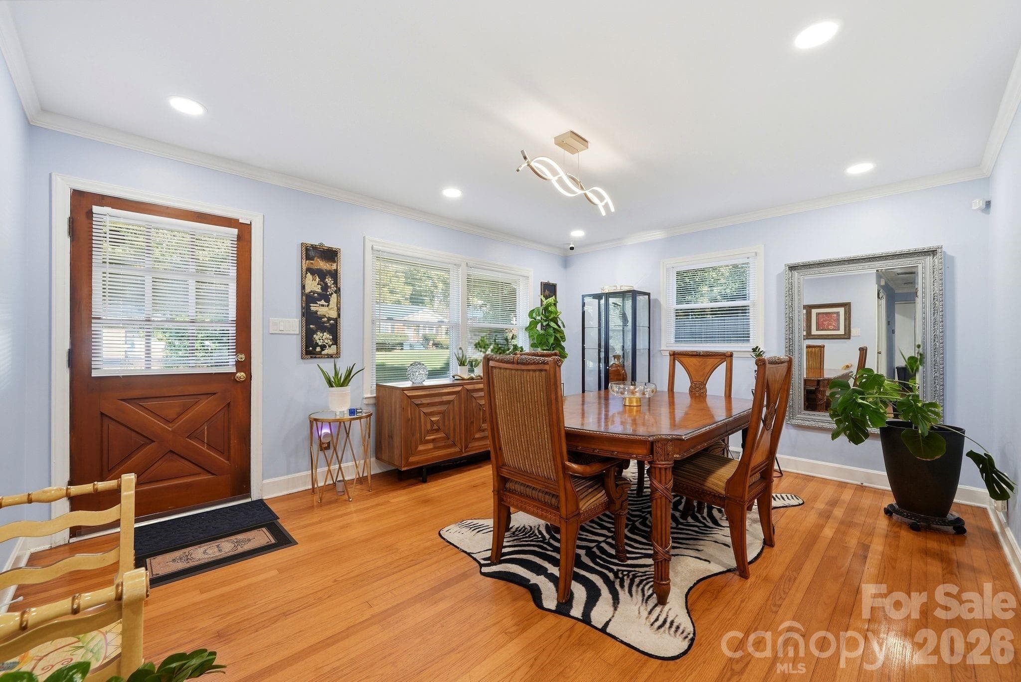 Single Family Residence at 1524 Lanewood Place, Charlotte, photo 4 of 41
