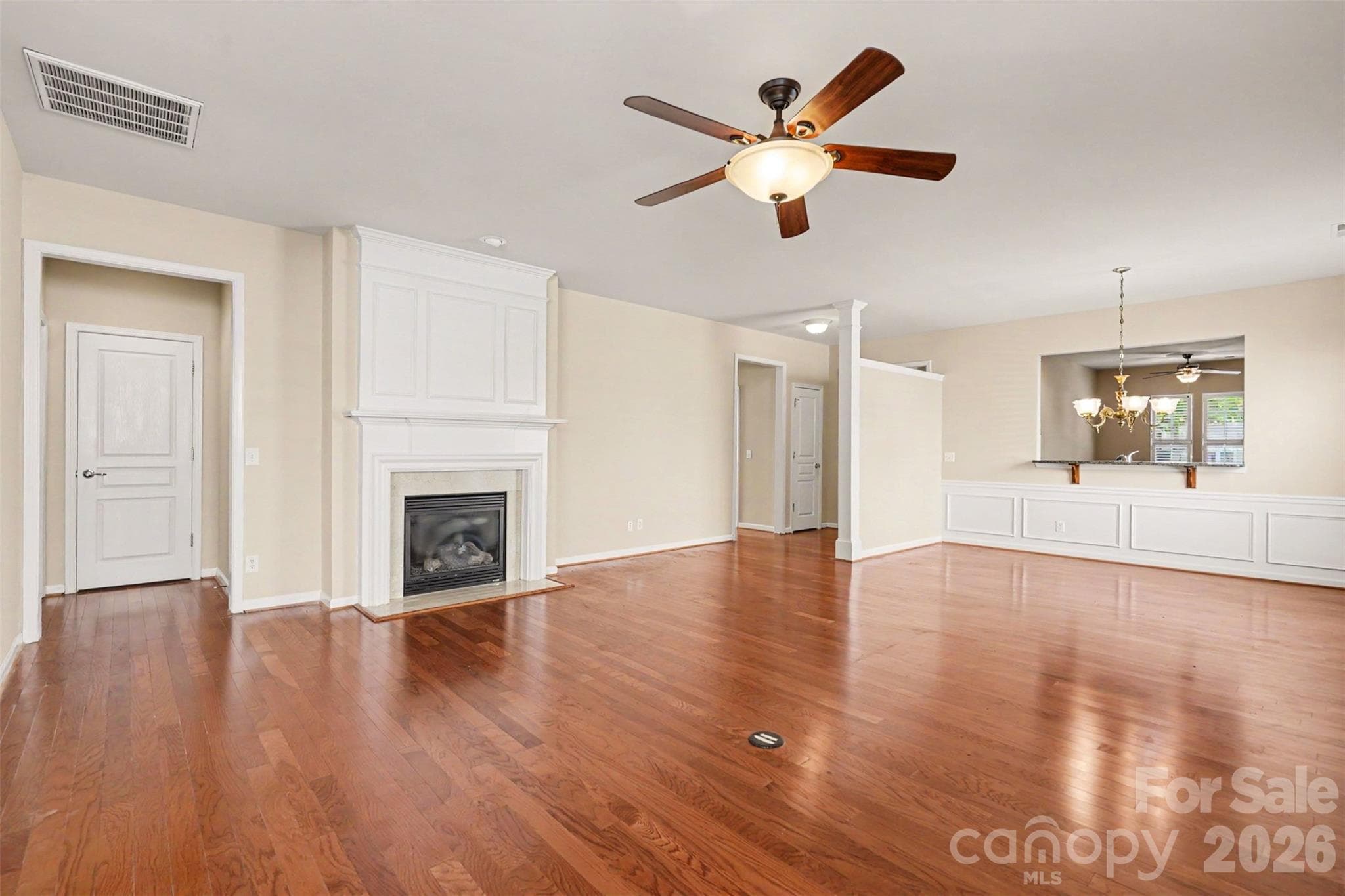 Single Family Residence at 15184 Legend Oaks Court, Indian Land, photo 4 of 45
