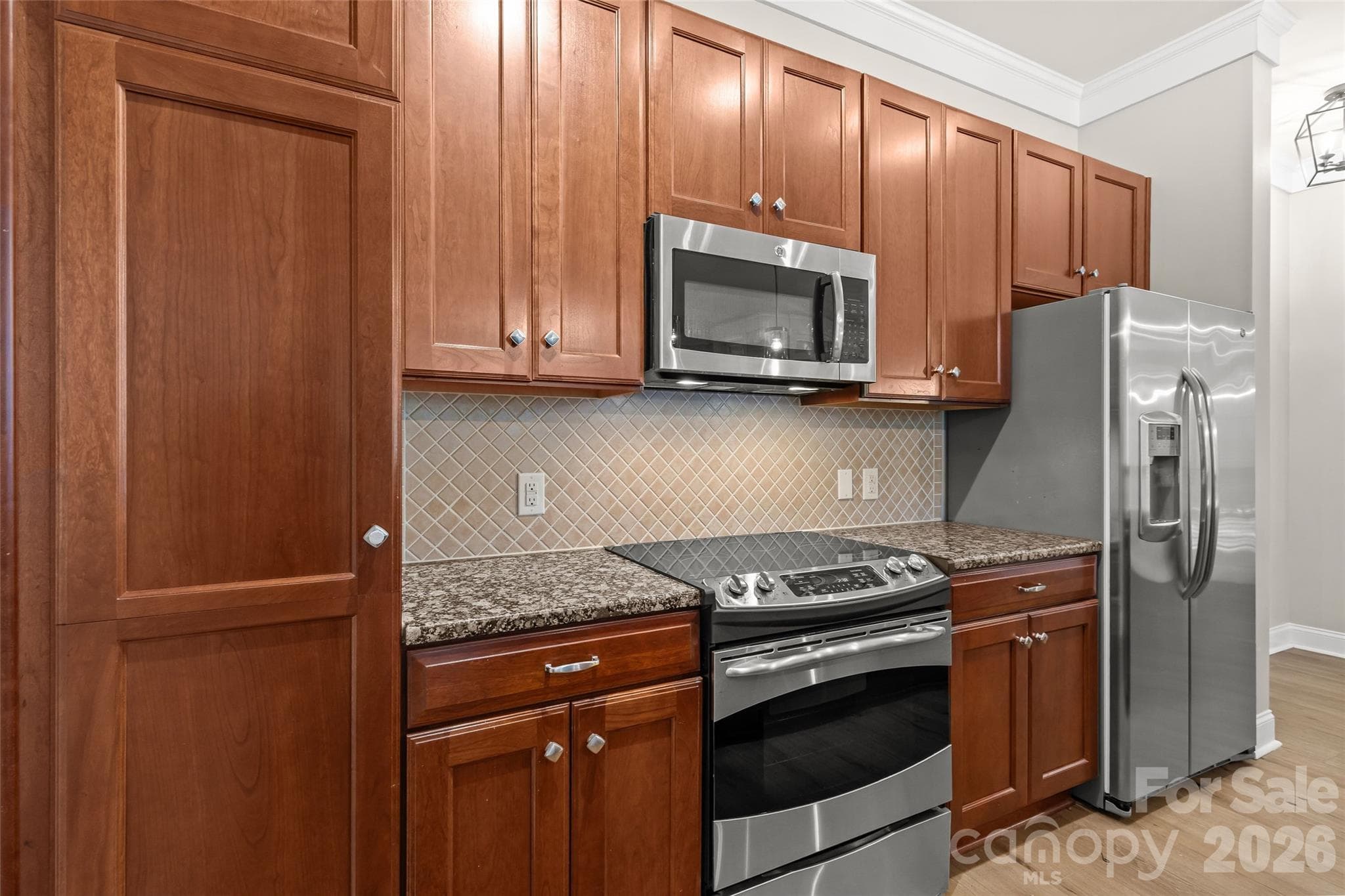 Condominium at 2810 Selwyn Avenue, Charlotte, photo 9 of 48