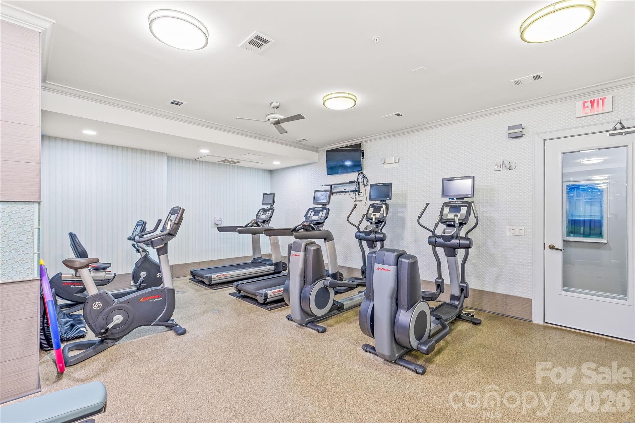 Condominium at 2810 Selwyn Avenue, Charlotte, photo 29 of 48