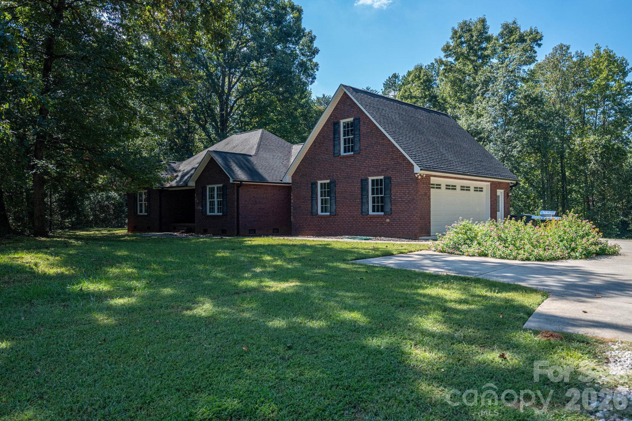 Single Family Residence at 2150 Fox Creek Trail, Lincolnton, photo 2 of 40