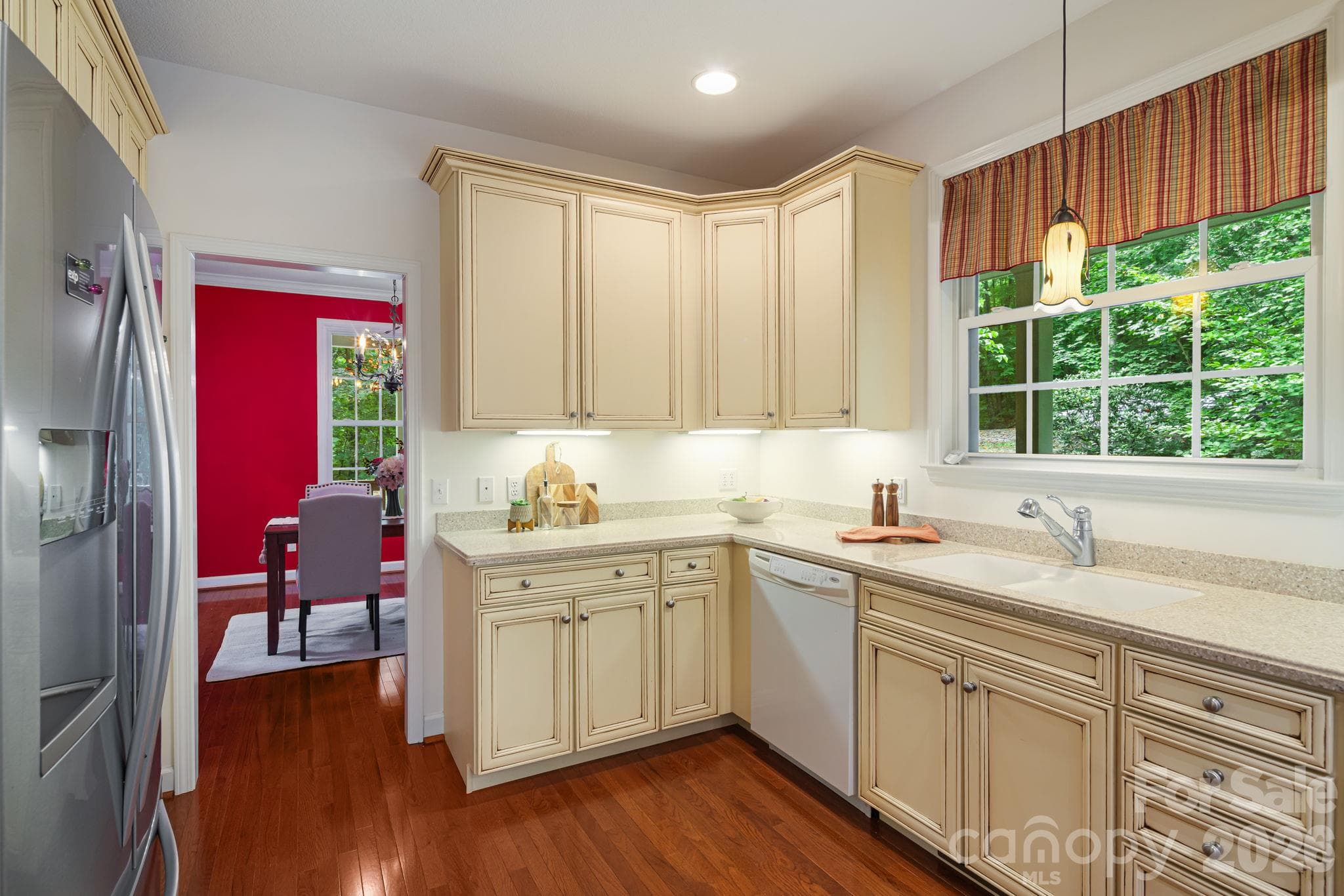 Single Family Residence at 95 Ashworth Drive, Fairview, photo 13 of 46