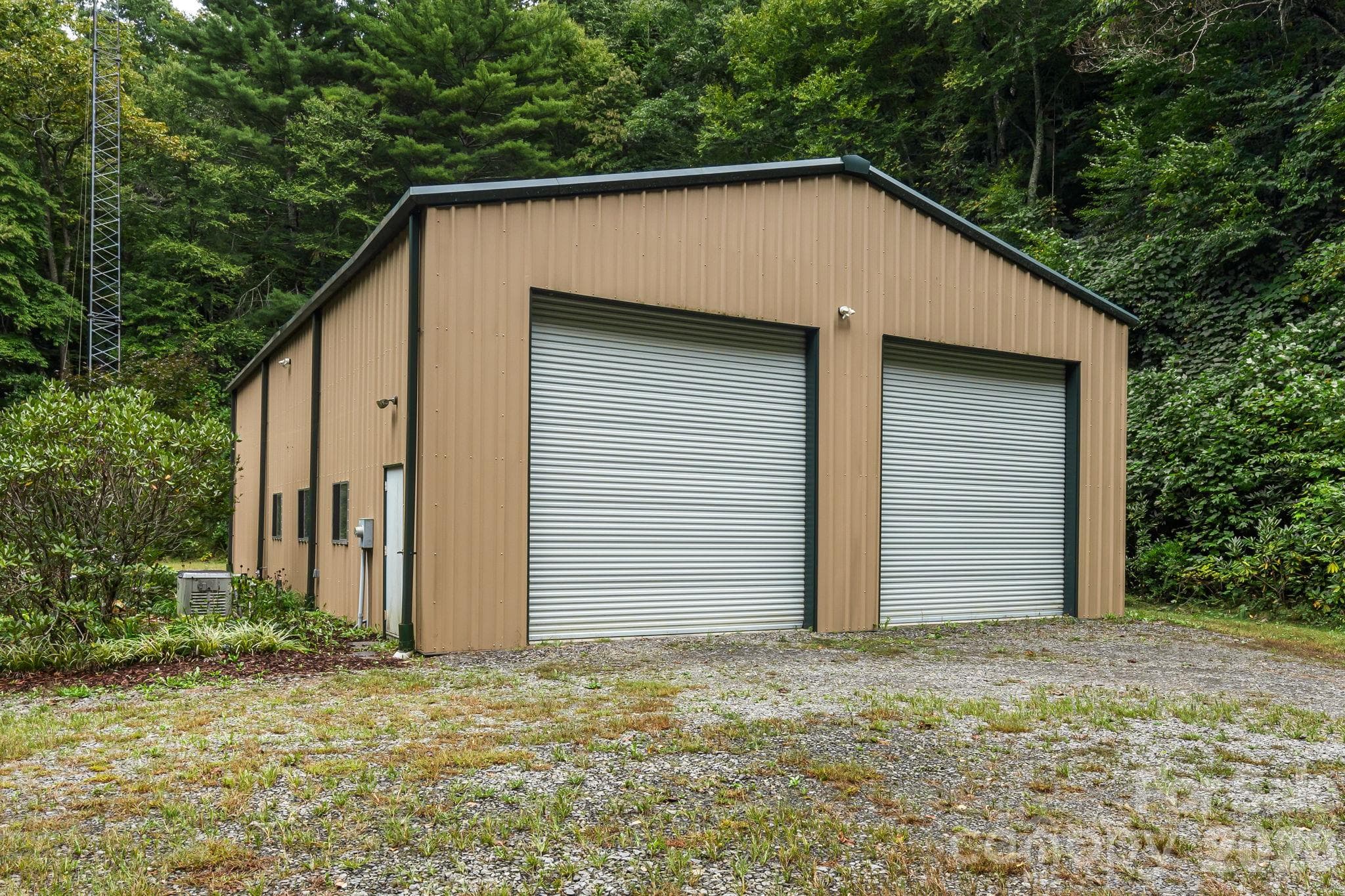 Single Family Residence at 95 Ashworth Drive, Fairview, photo 37 of 46