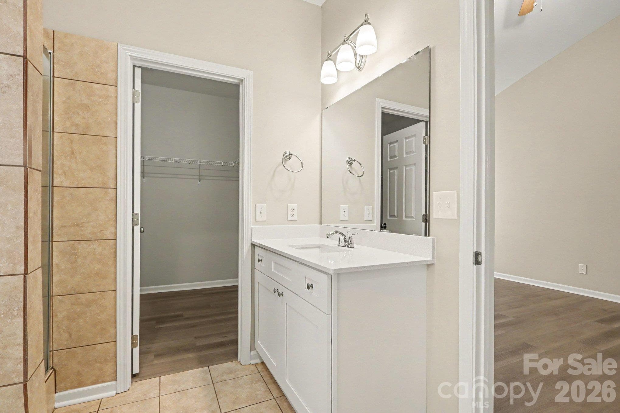 Single Family Residence at 6820 Sweetfield Drive, Huntersville, photo 10 of 17
