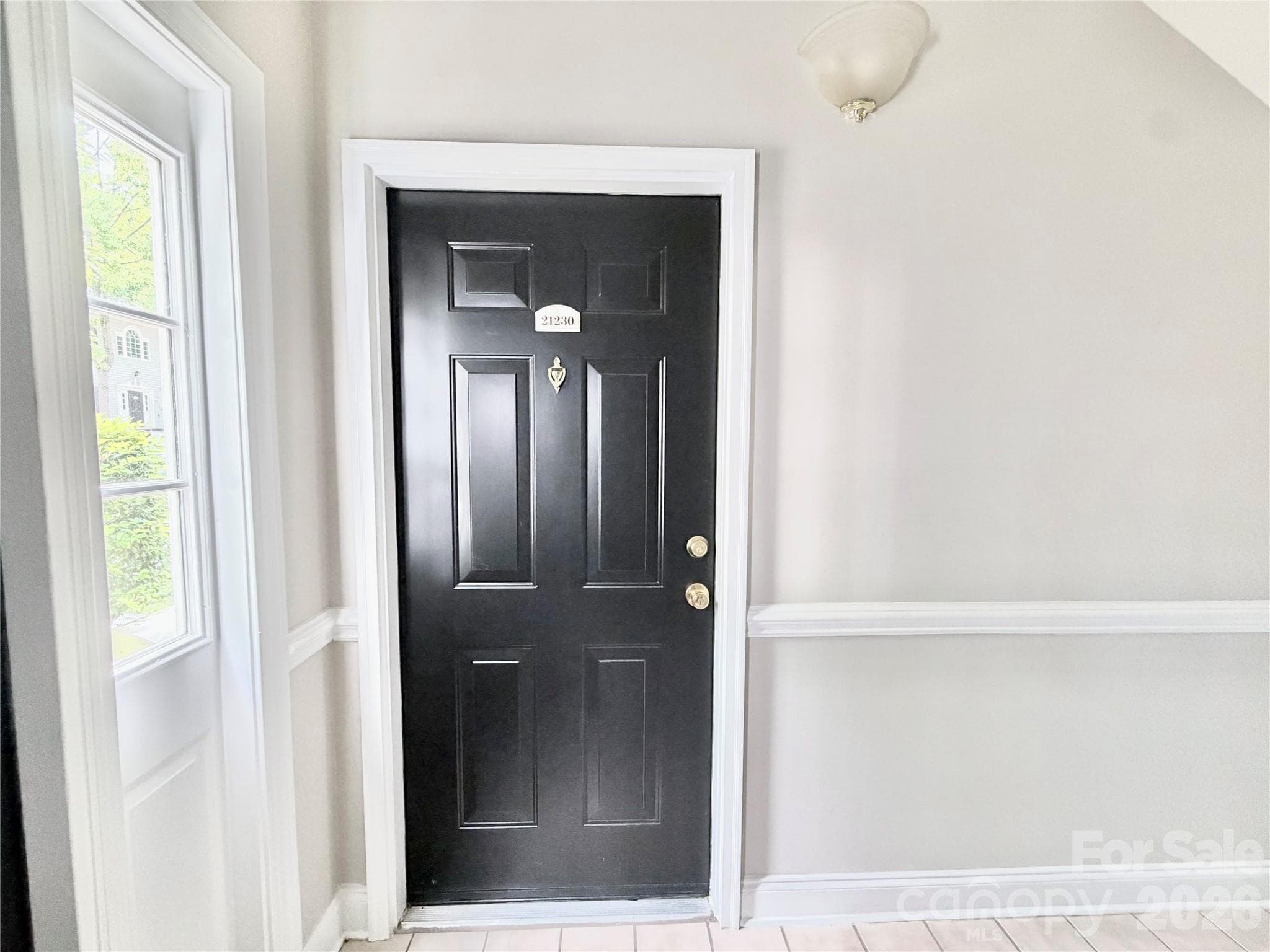 Condominium at 21230 Hickory Street, Cornelius, photo 5 of 22