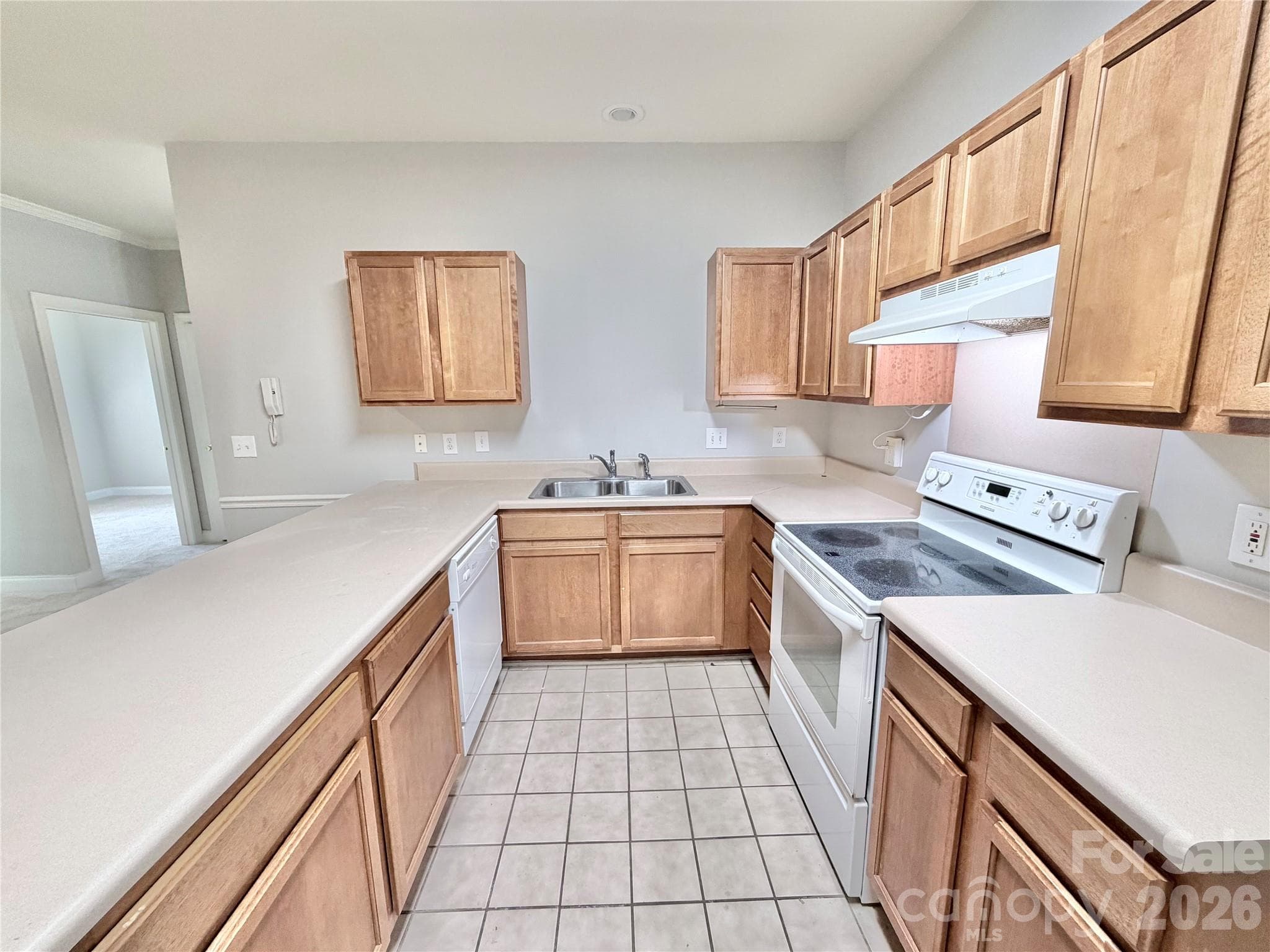 Condominium at 21230 Hickory Street, Cornelius, photo 8 of 22