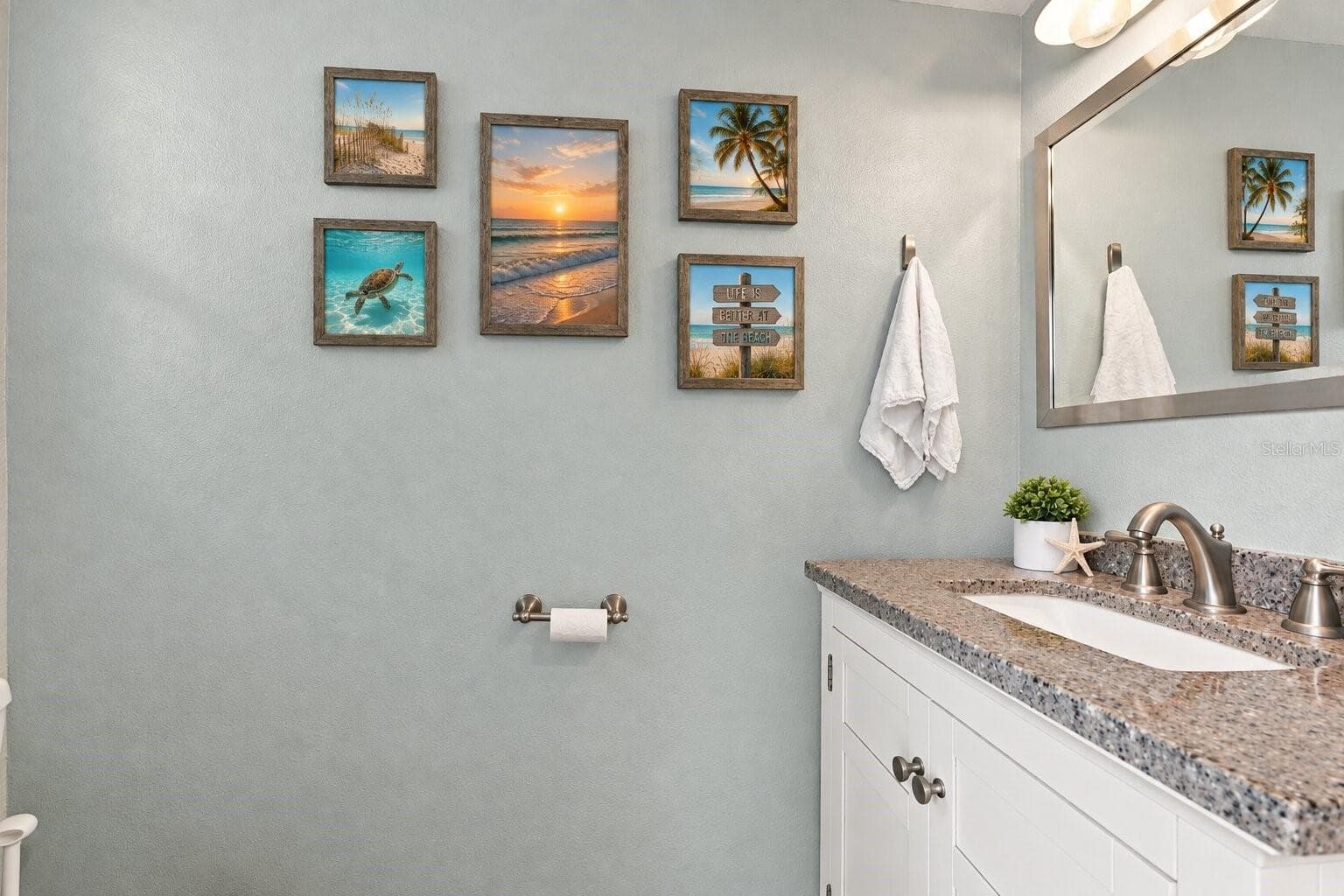 Townhouse at 1514 CHATEAUX DE VILLE CT, CLEARWATER, photo 10 of 35