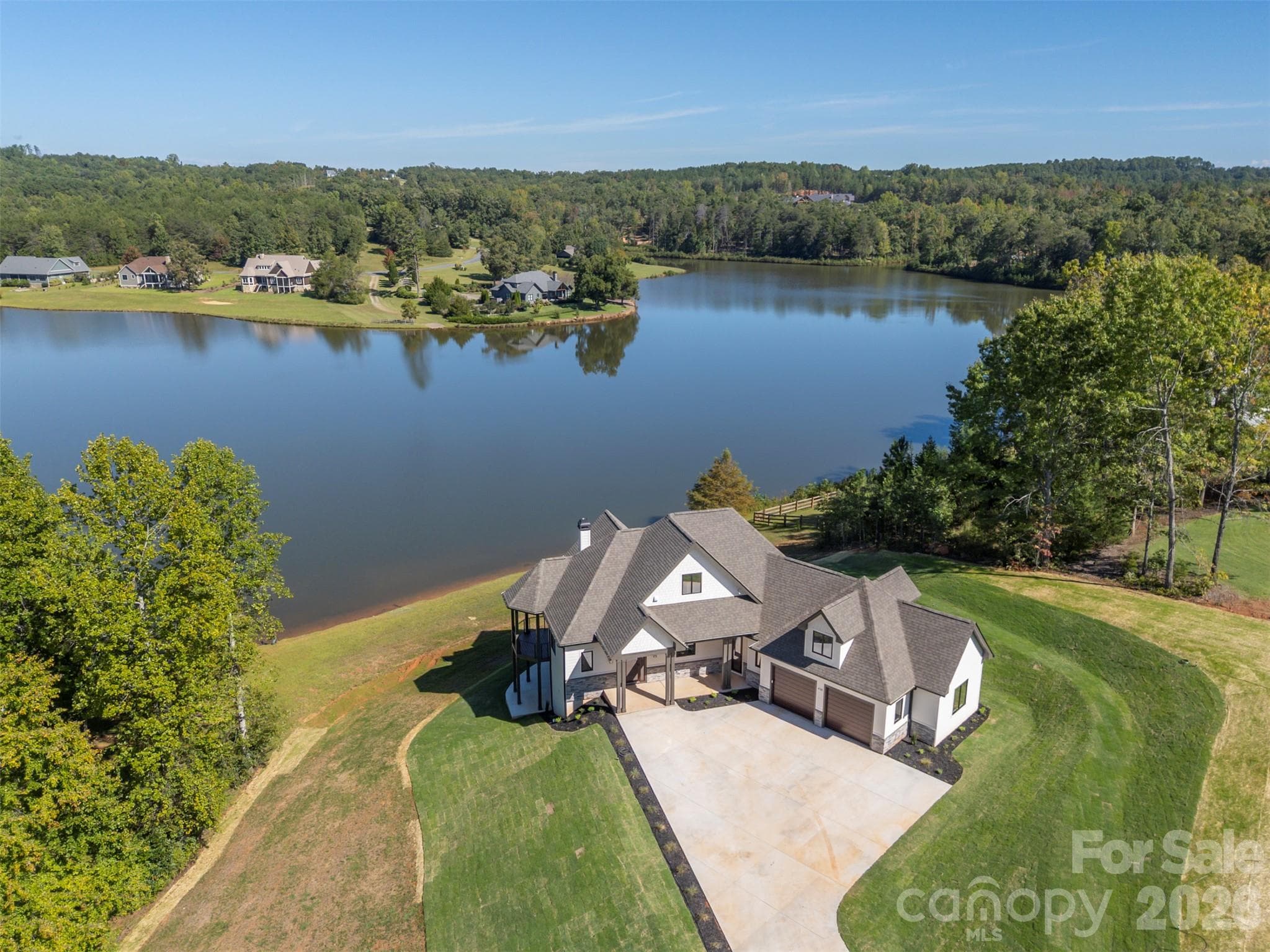 438 Mapleton Lane